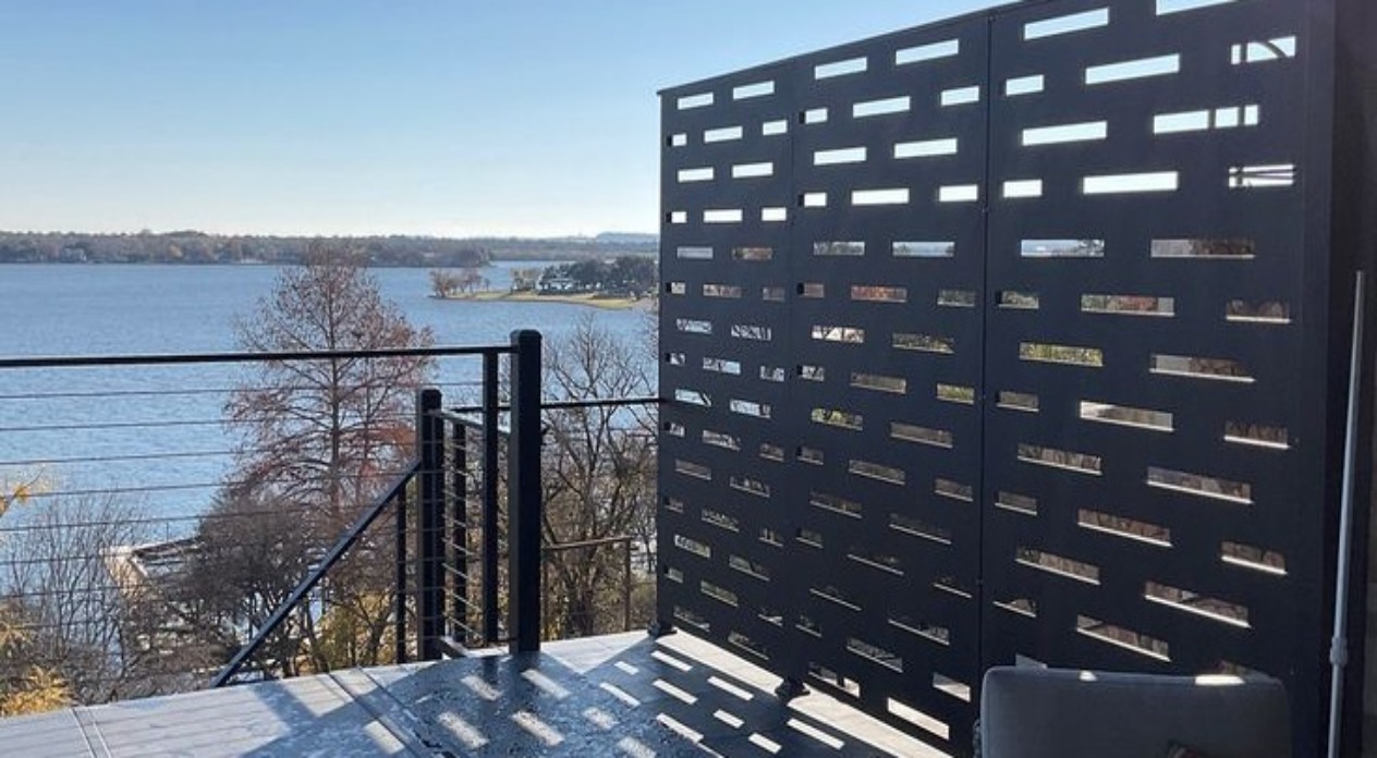 Kül- és beltéri térelválasztó panelek